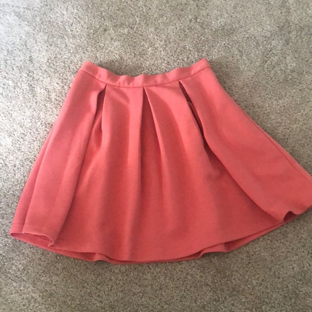 Pleated circle skirt